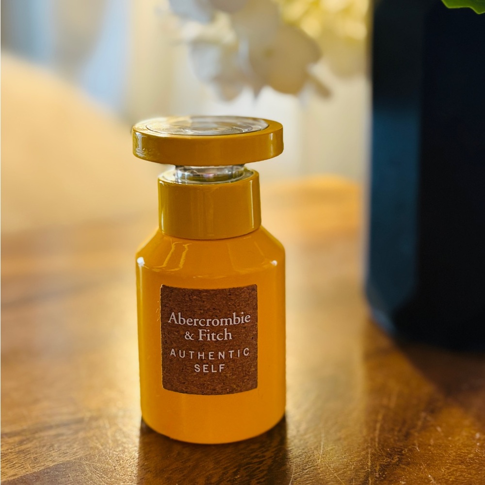 Abercrombie & Fitch Authentic Self Eau de Perfume Women 1oz Citrus Yellow Bottle